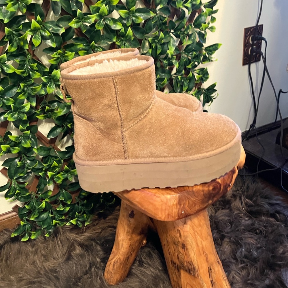 UGG mini ultra platform chestnut